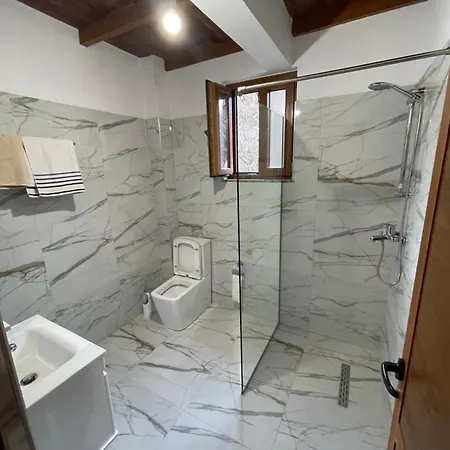 Guest house Xhovani Zelna