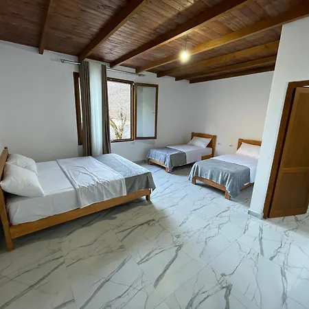 Guest house Xhovani Zelna *