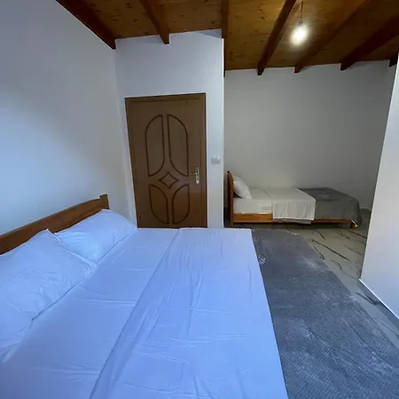 Guest house Xhovani Zelna